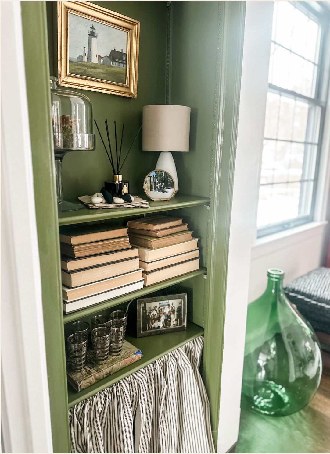 STYLING SHELVES